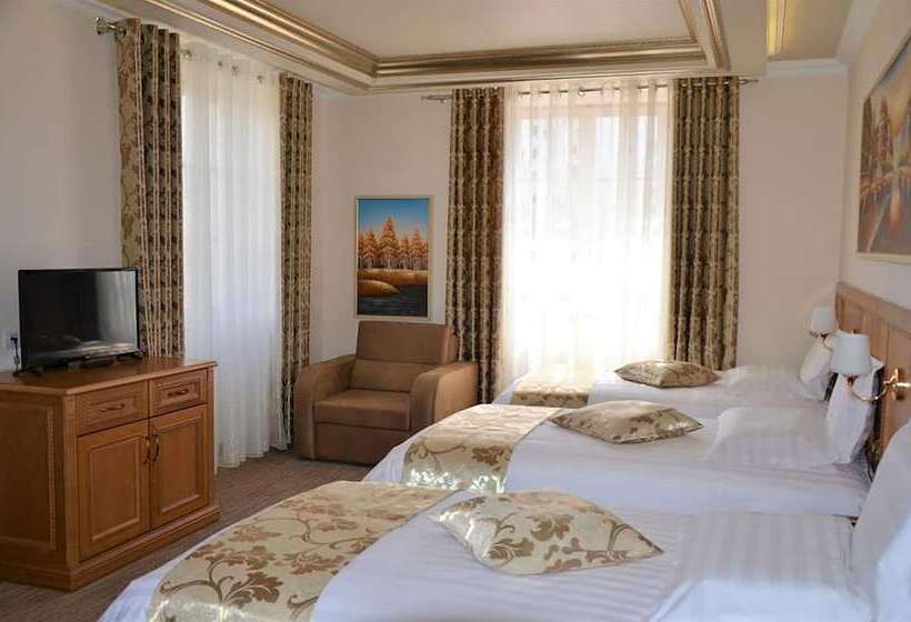 חדר סטנדרט לשלושה, Boka