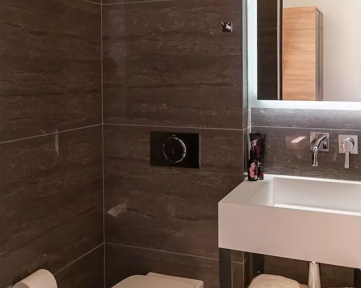 اتاق اکونومی, Epavli Boutique