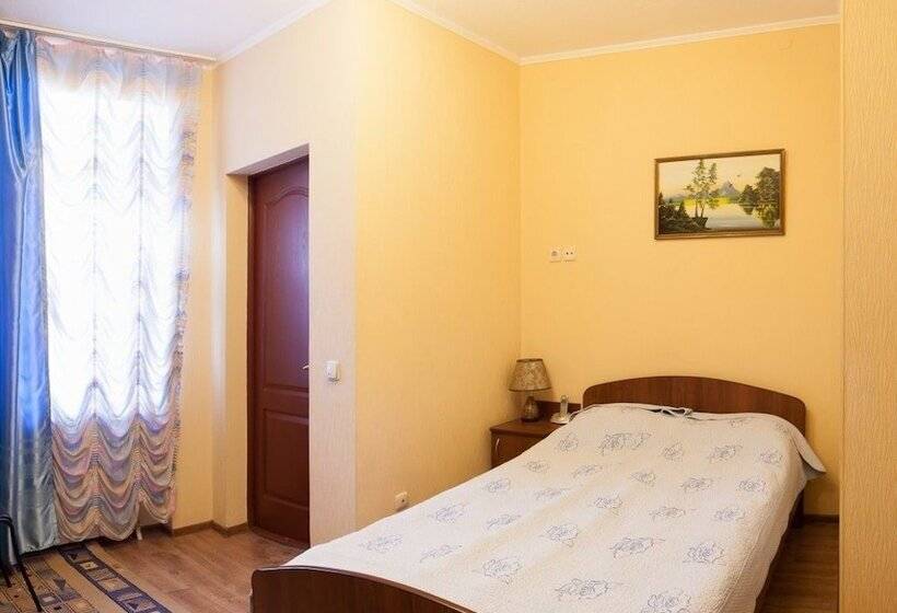 غرفة قياسية فردية, Family