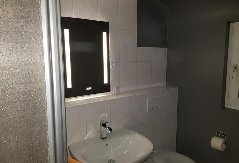 Quarto standart individual, Krone Ug