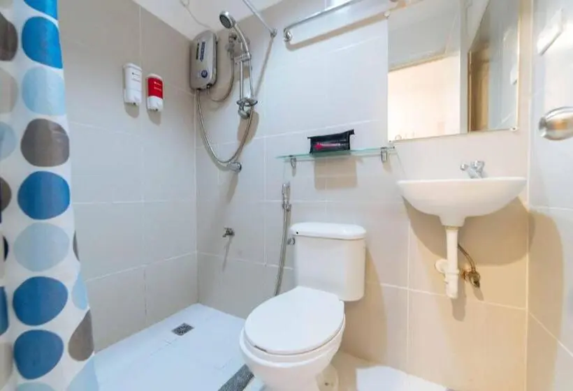 استودیو استاندارد با تخت کینگ, Reddoorz Plus Near Sm Lanang Davao