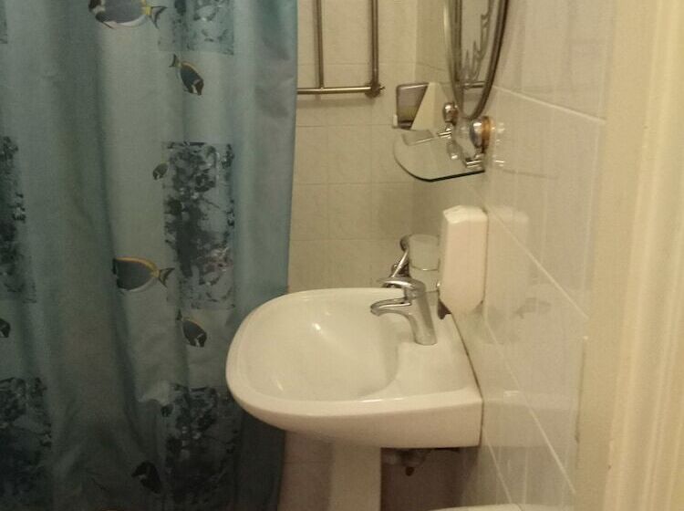 חדר סטנדרט, Rus