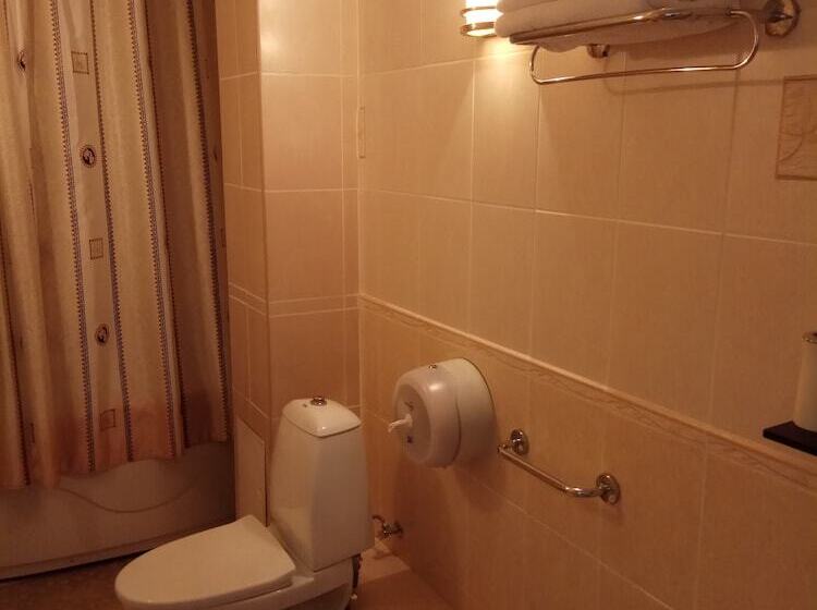 חדר דלוקס, Rus