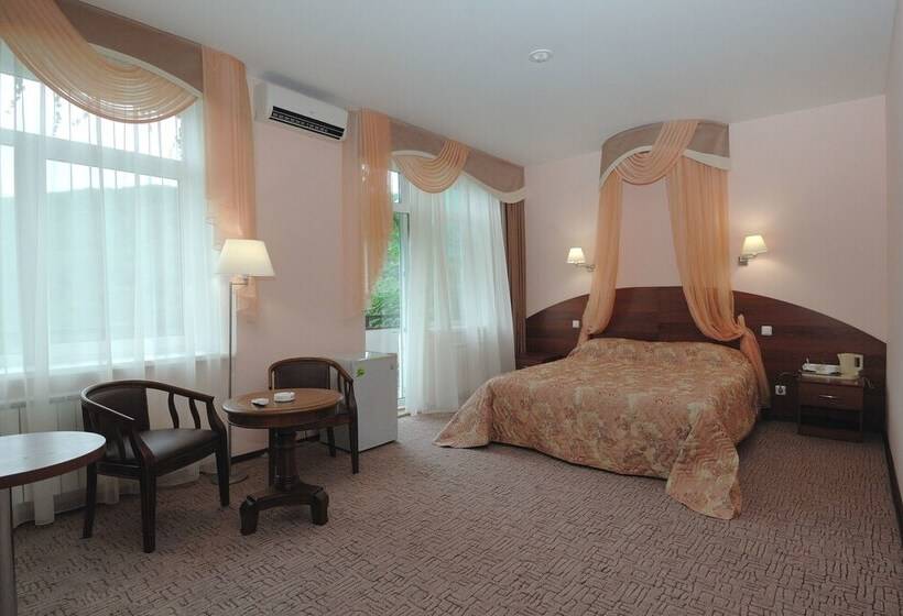 חדר דלוקס, Rus