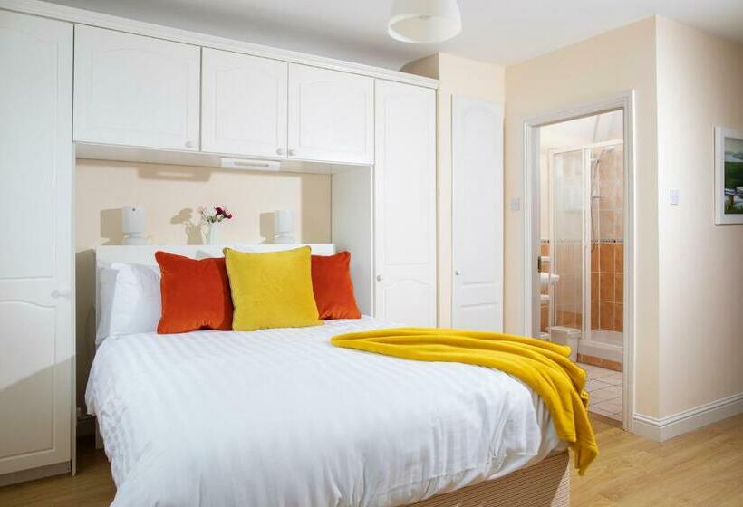 דירת שני חדרים, The Wooden House   Room Only Accomodation