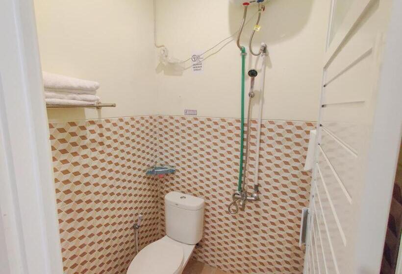 标准间, Ayuning Guest House Syariah Semarang Mitra Reddoorz