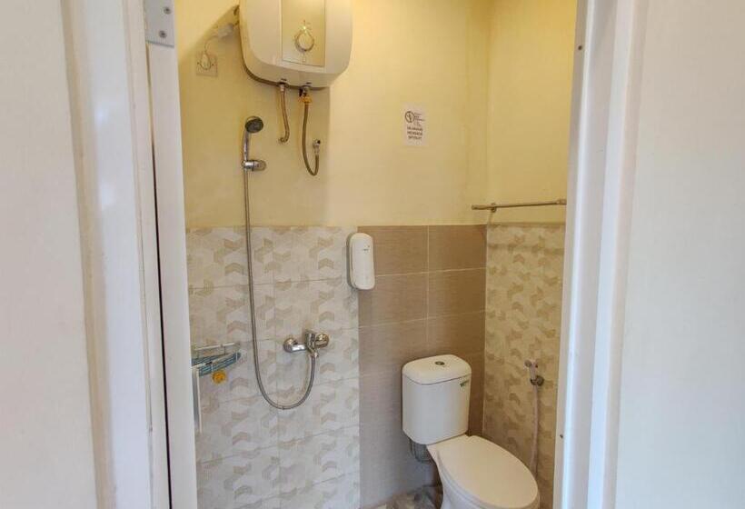 豪华房间, Ayuning Guest House Syariah Semarang Mitra Reddoorz