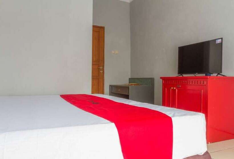 Номер Deluxe, Reddoorz Plus @ Otista Garut