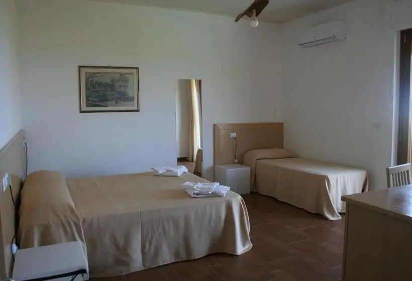 スタンダードトリプルルーム, Il Podere Dell Angelo Old Country House