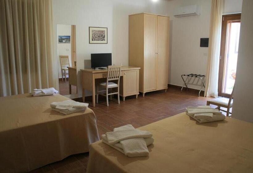 Четырехместный Номер Стандарт, Il Podere Dell Angelo Old Country House