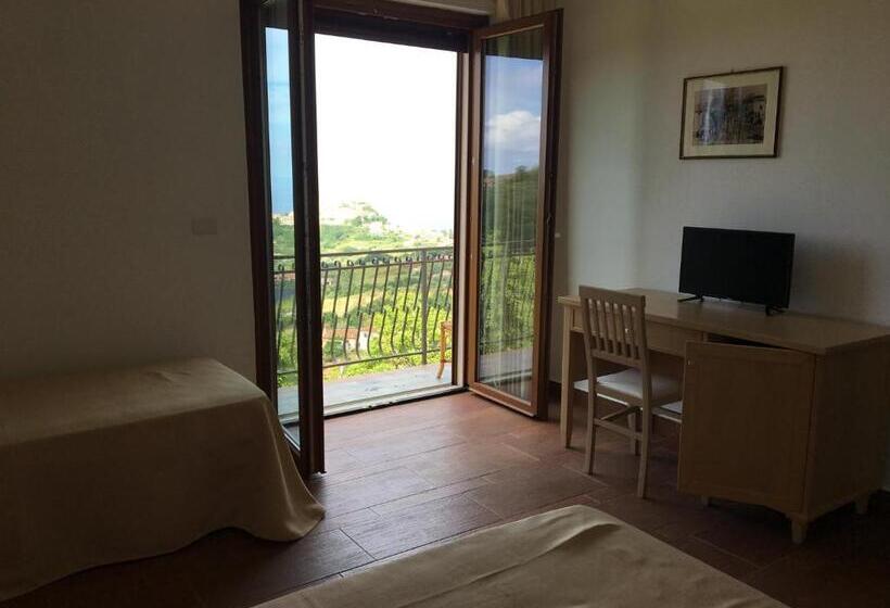 Triple Room Sea View, Il Podere Dell Angelo Old Country House