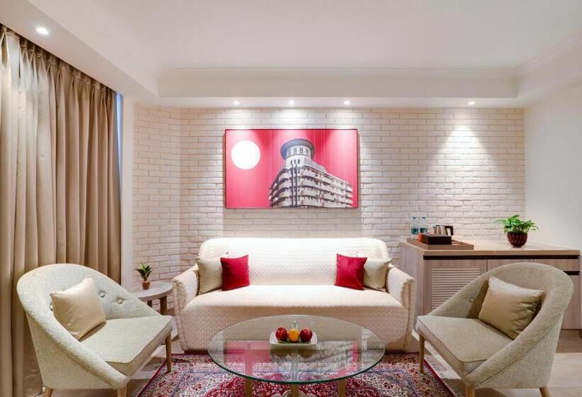 استودیوی استاندارد, Lemon Tree Premier, Mumbai International Airport