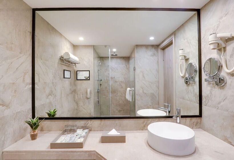 استودیوی استاندارد, Lemon Tree Premier, Mumbai International Airport