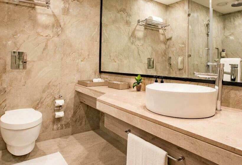 استودیوی استاندارد, Lemon Tree Premier, Mumbai International Airport