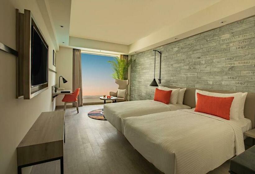 اتاق اجرایی, Lemon Tree Premier, Mumbai International Airport