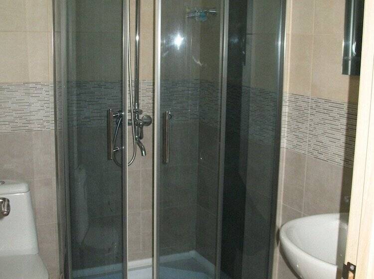 اتاق لوکس با بالکن و چشم‌انداز دریا, Marseille Palace