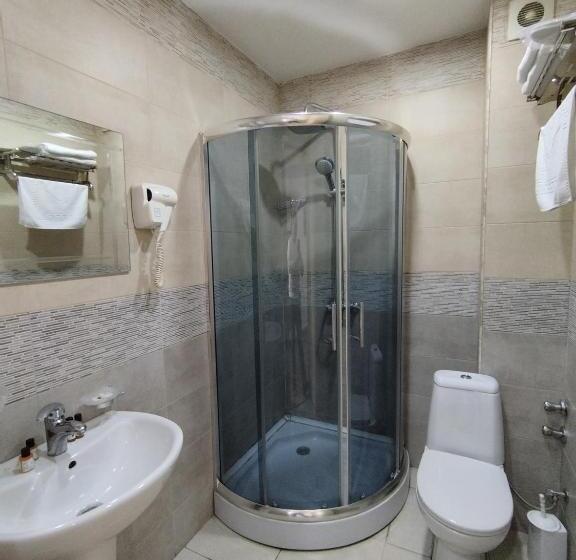 اتاق لوکس با بالکن و چشم‌انداز دریا, Marseille Palace