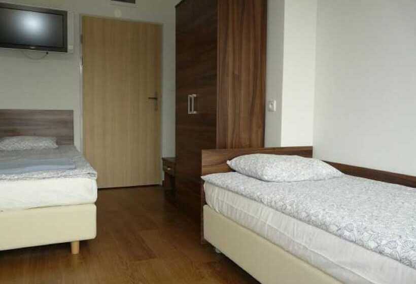 Номер Стандарт, Amber House