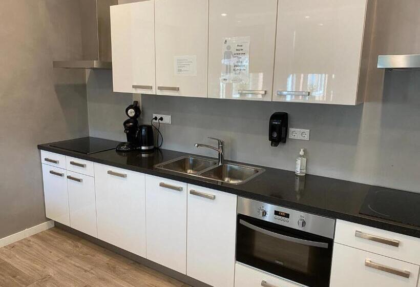 اتاق استاندارد یک تخته با سرویس بهداشتی مشترک, Short Stay Wageningen