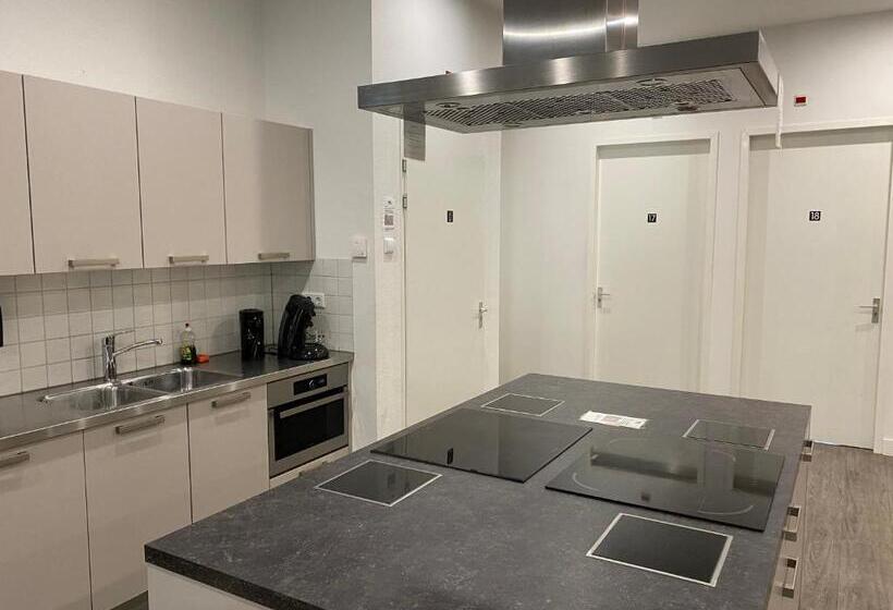 标准单人间共用浴室, Short Stay Wageningen