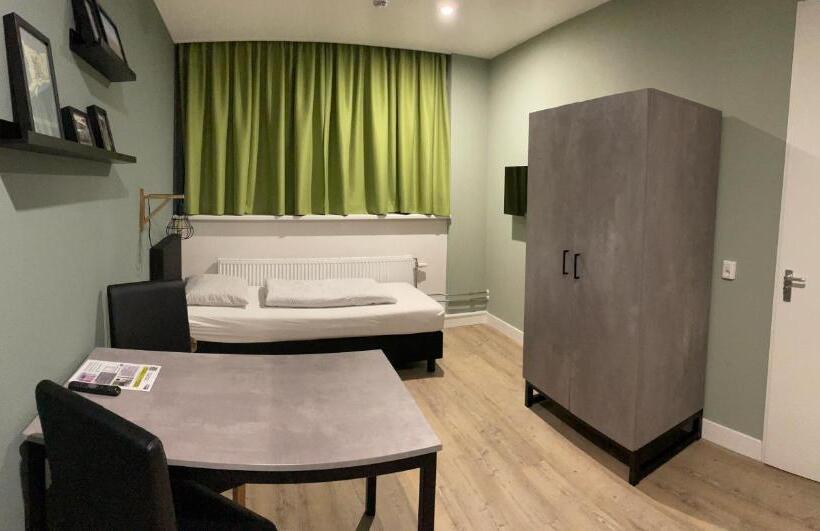 استودیوی استاندارد, Short Stay Wageningen