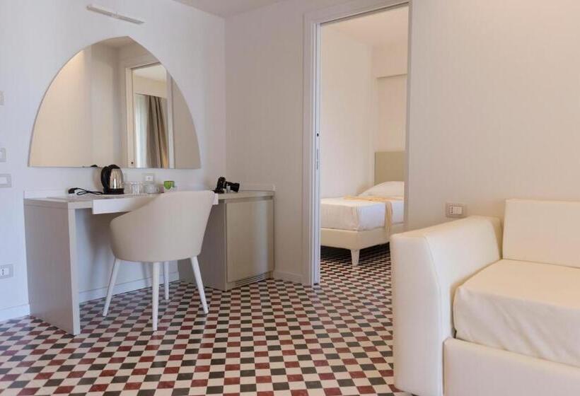 Suíte Júnior Deluxe, Suite Hotel L Oasi Di Riaci
