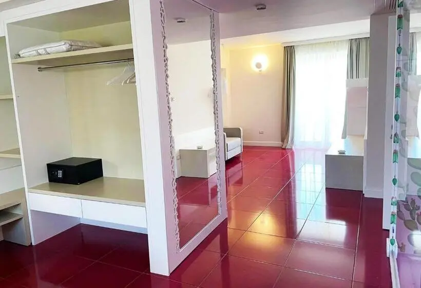 バルコニー付スイート, Suite Hotel L Oasi Di Riaci