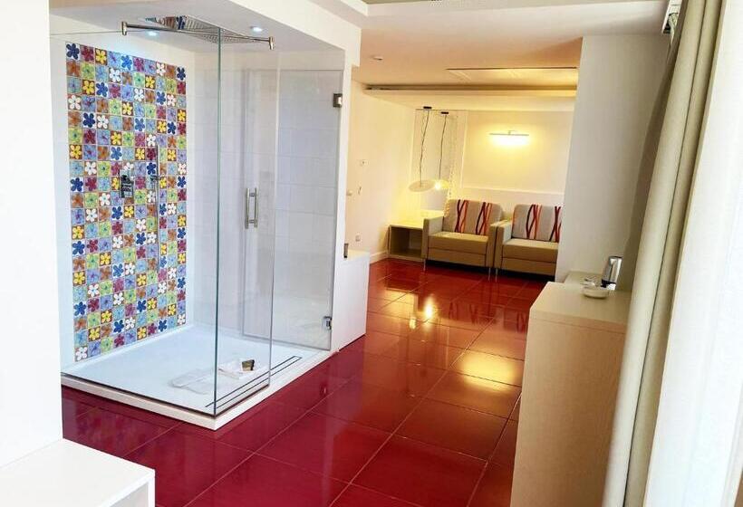 Люкс с Балконом, Suite Hotel L Oasi Di Riaci