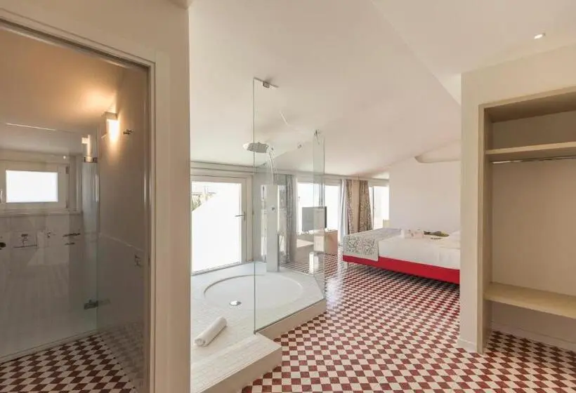 デラックススイート, Suite Hotel L Oasi Di Riaci