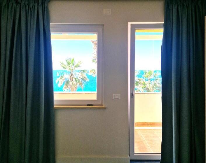 جناح جونيور مزوَّد بتراس, Suite Hotel L Oasi Di Riaci