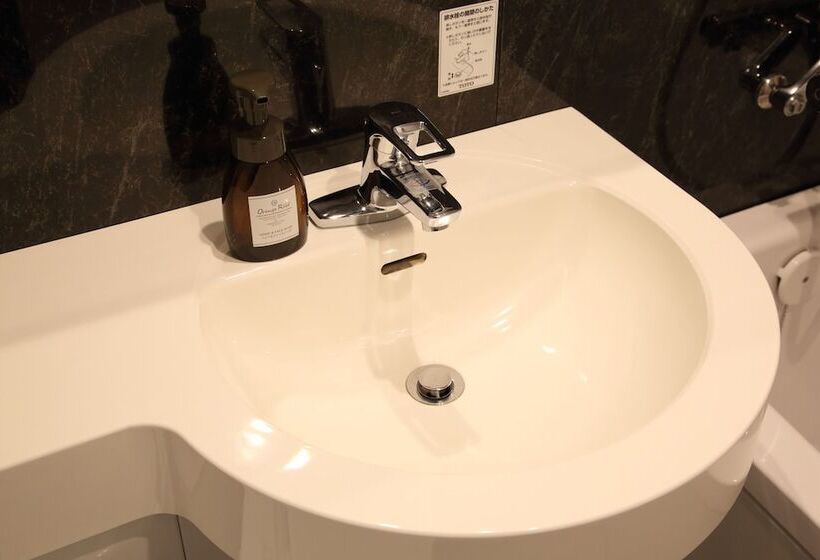 חדר סטנדרט, Shuranza Chiba