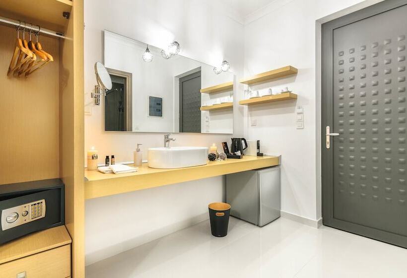 Studio Standard Widok Basen, White Canvas Boutique Studios