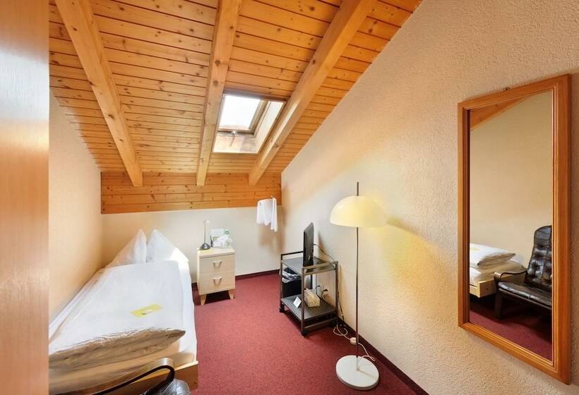 单人经济间, Alpha Thun