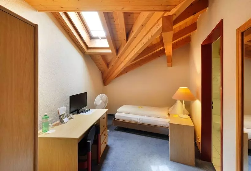 Habitació Economy Individual, Alpha Thun