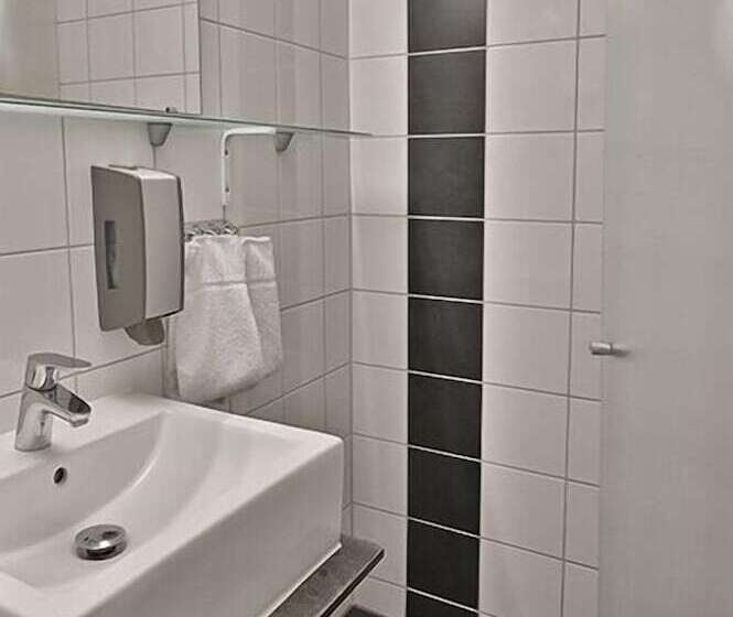 スタンダードルーム, Amadeus By First