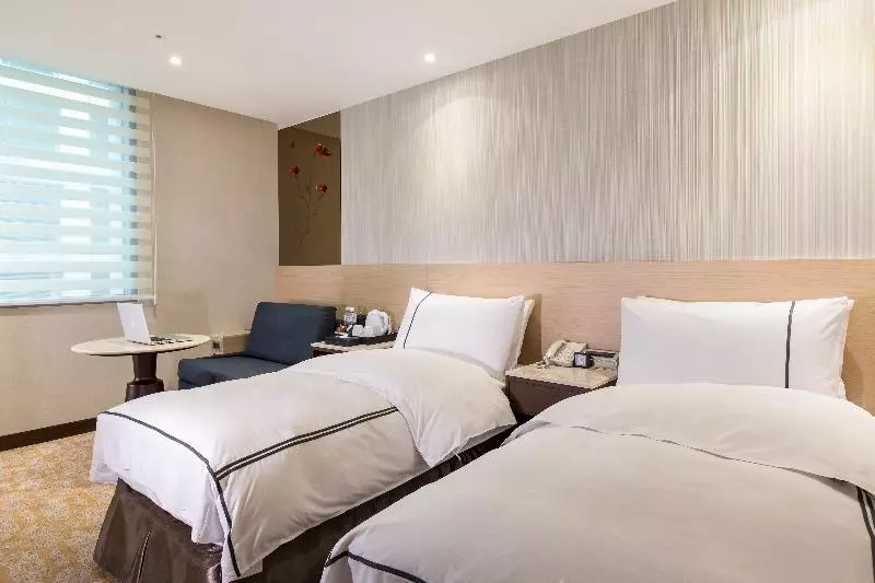 Superior Single Room, Astra Vevey Hotel & Restaurant