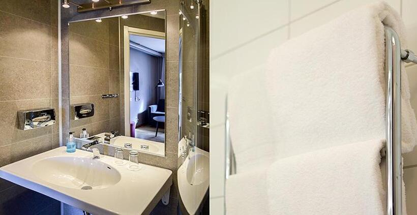 غرفة عائلية, Aurum