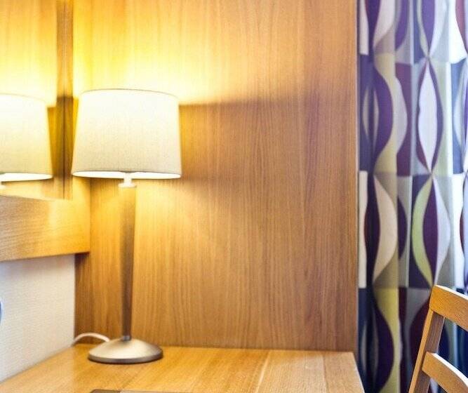 غرفة قياسية, Aurum