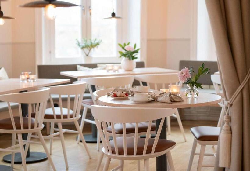 إستوديو قياسى, Best Western Hotel Svava