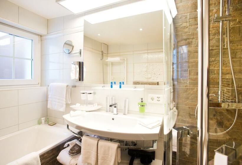 سوییت جونیور, Boutique Hotel Albana Real   Restaurants & Spa