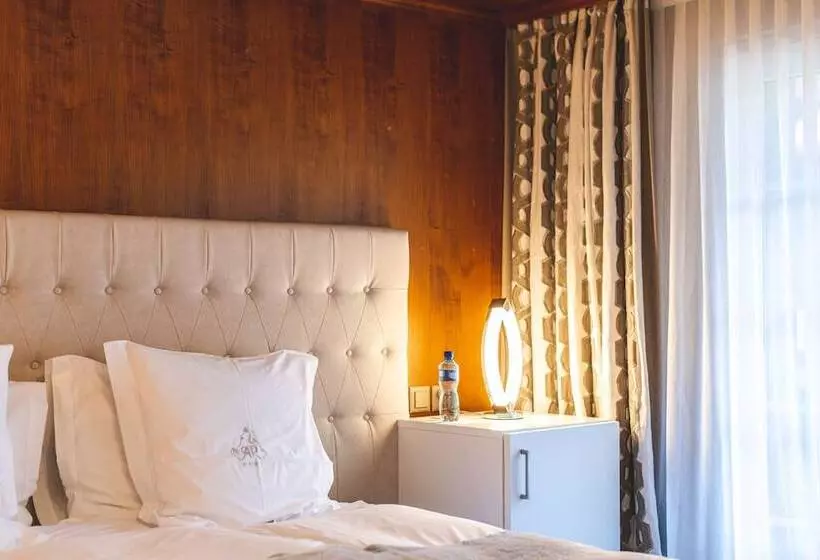 コンフォートルーム, Boutique Hotel Albana Real   Restaurants & Spa