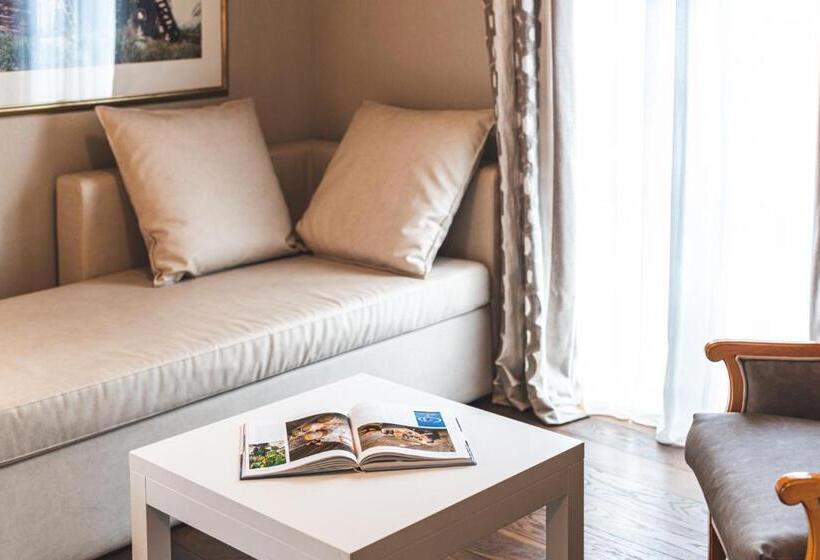Полулюкс, Boutique Hotel Albana Real   Restaurants & Spa