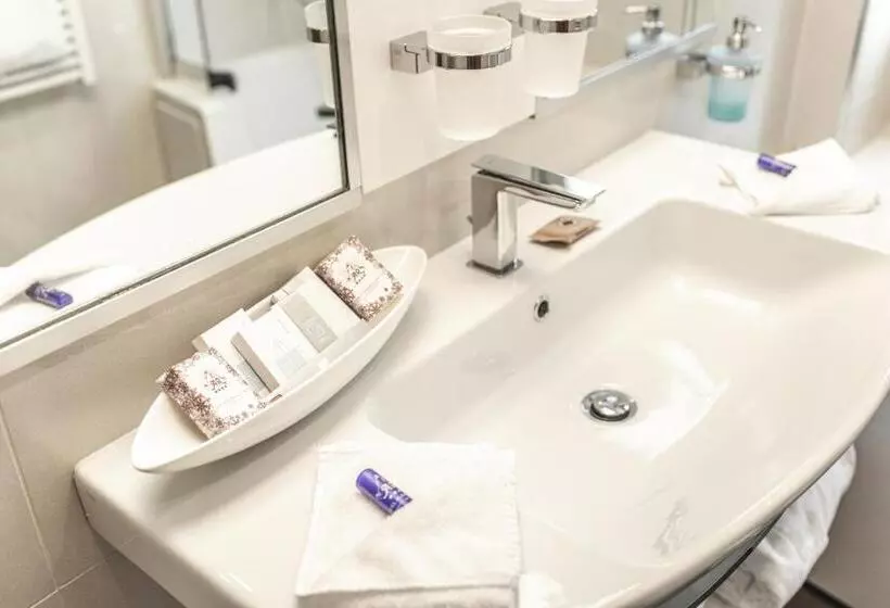 景色の見えるスーペリアルーム, Boutique Hotel Albana Real   Restaurants & Spa