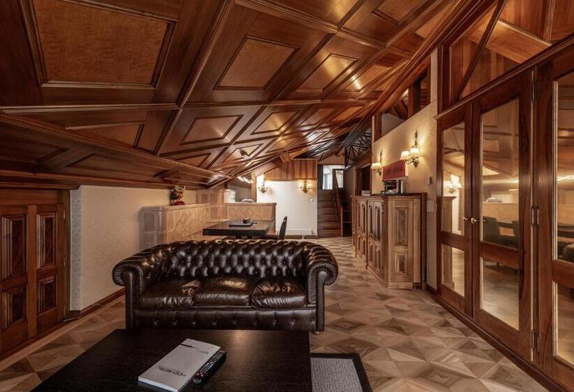 سوئیت پنت هاوس, Boutique Hotel Albana Real   Restaurants & Spa