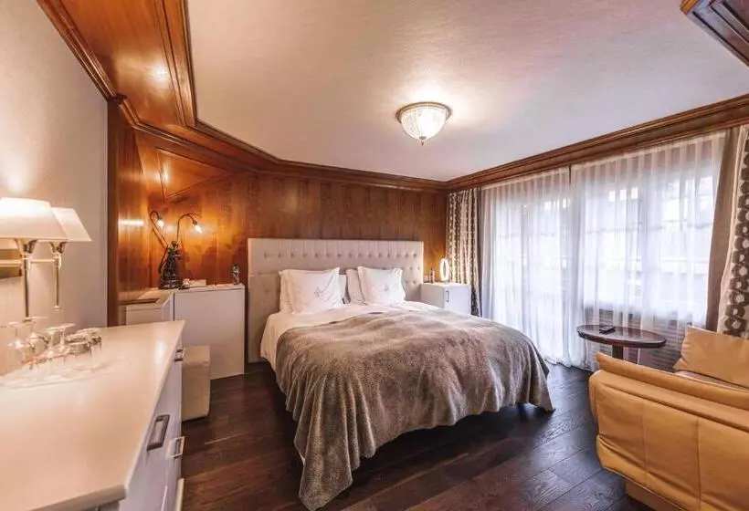 コンフォートルーム, Boutique Hotel Albana Real   Restaurants & Spa