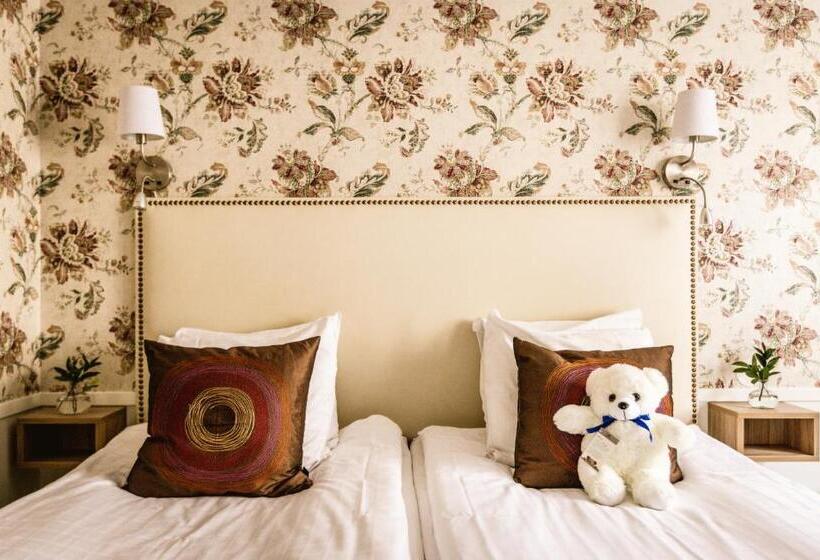 חדר סטנדרט, Freys