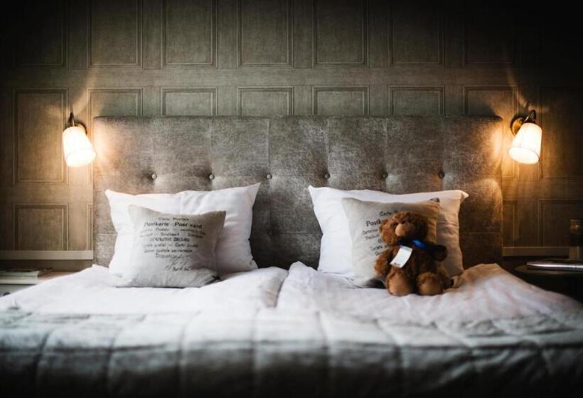 חדר סופריור, Freys