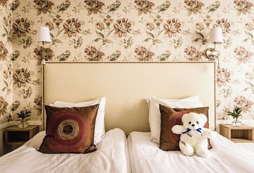 חדר סטנדרט, Freys