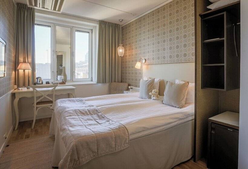 חדר סטנדרט, Freys