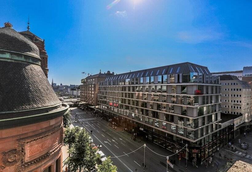 חדר סופריור, Freys